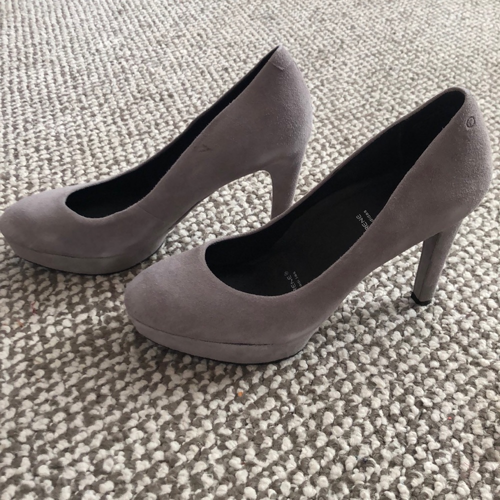 Gray platform heels
